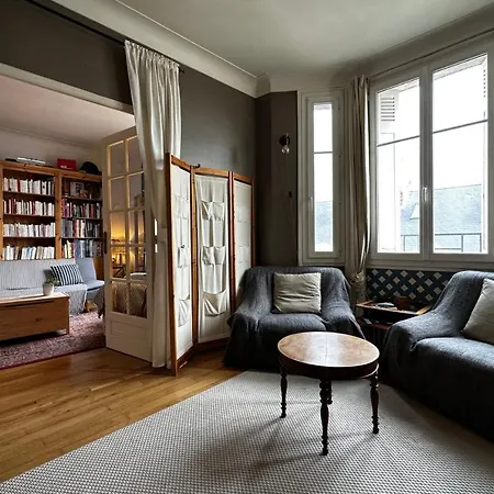 T3 With The Charm Of The Old Located In A Residential Area Of Tours