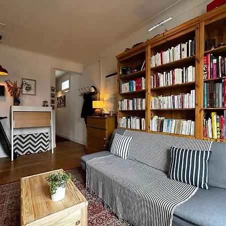 T3 With The Charm Of The Old Located In A Residential Area Of Tours